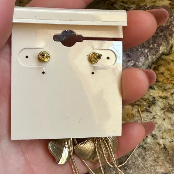 Buckle Gold and Green Dangle Earrings - Picture 11 of 12